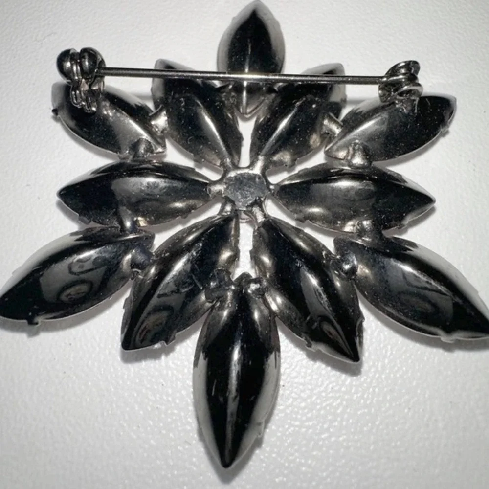 Vintage Pink Marquise Rhinestone Sunburst Brooch Gunmetal Tone‎ Flower Pin J-01